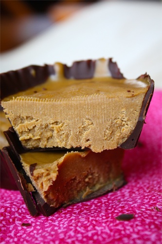 Healthy Nutbutter Cups with coconut oil Recipe photo