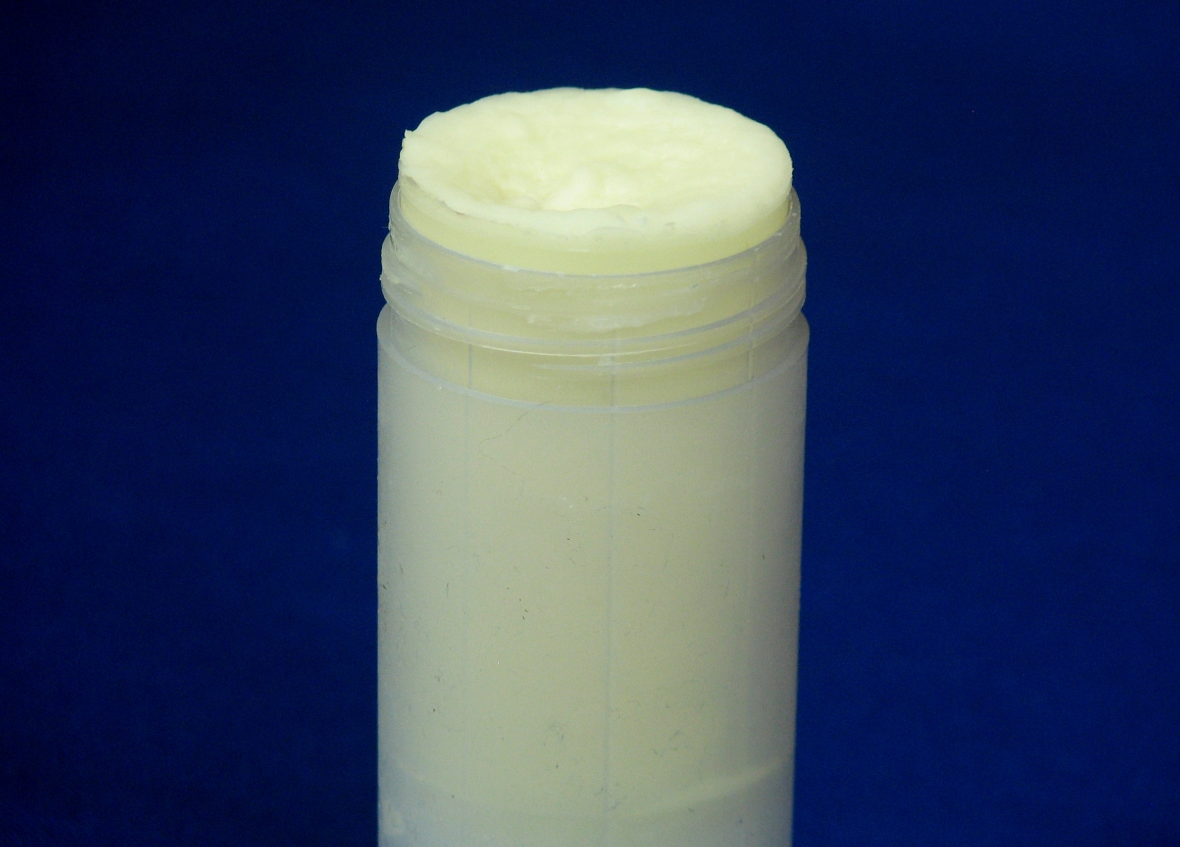 photo of home-made coconut oil deodornat